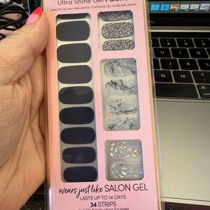 Ultra Shine Gel Nail Strips - Black and Silver Marble